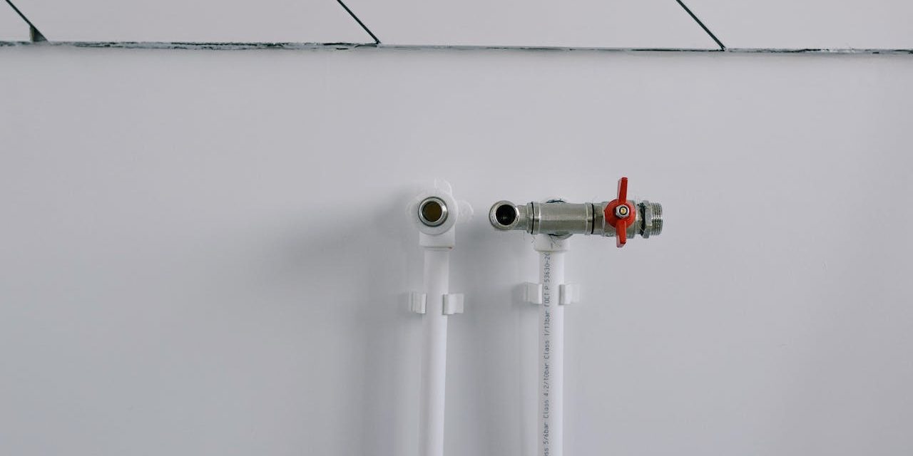 pexels-ksenia-chPipa Konduktor Listrik: Materi dan Karakteristikernaya-5691473 Pipa Konduktor Listrik: Materi dan Karakteristik